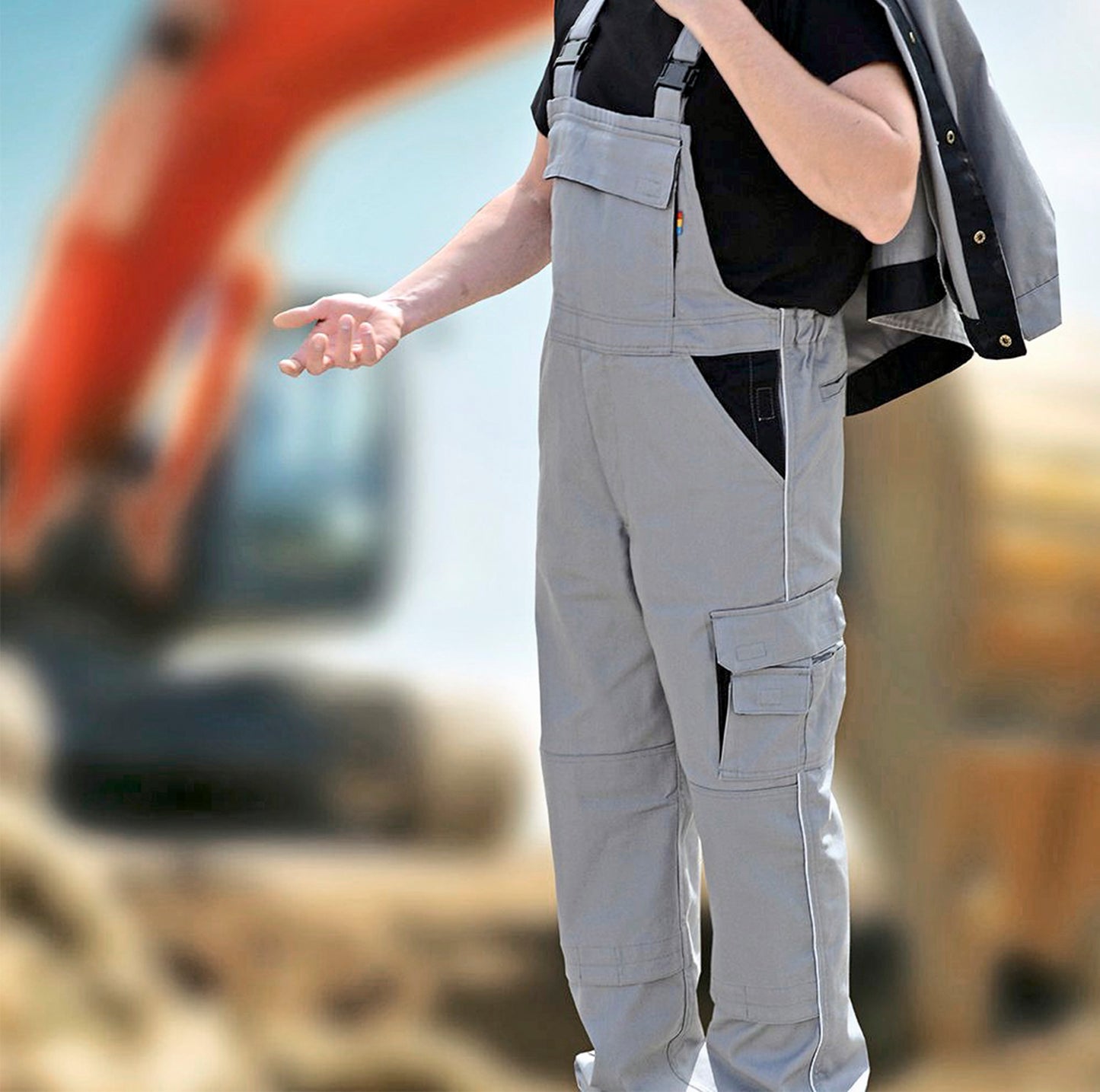 Personalisierbare Unisex Kontrast Latzhose - Untersetzte Grössen (25-29)
