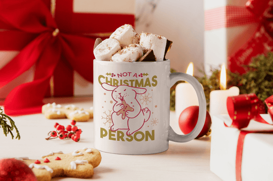 Bedruckte Porzellan Tasse – Not a Christmas Person Hase frisst Lebkuchenmann - Anti Weihnachten